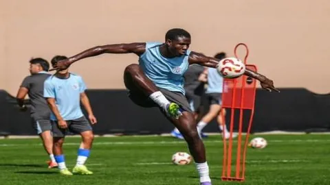 林诗栋新加坡WTT男单赛事突破至八强